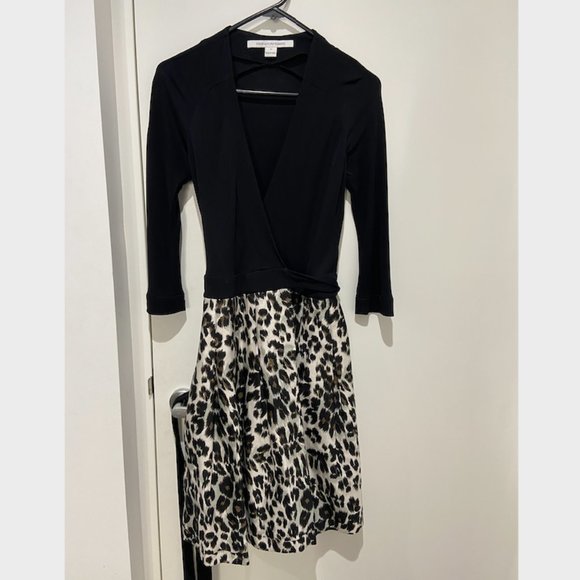 DVF Black and Leopard Print Wrap Dress Size 0 - Picture 1 of 8